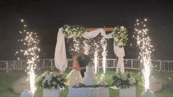 Сценічні фонтани на весіллі - фото